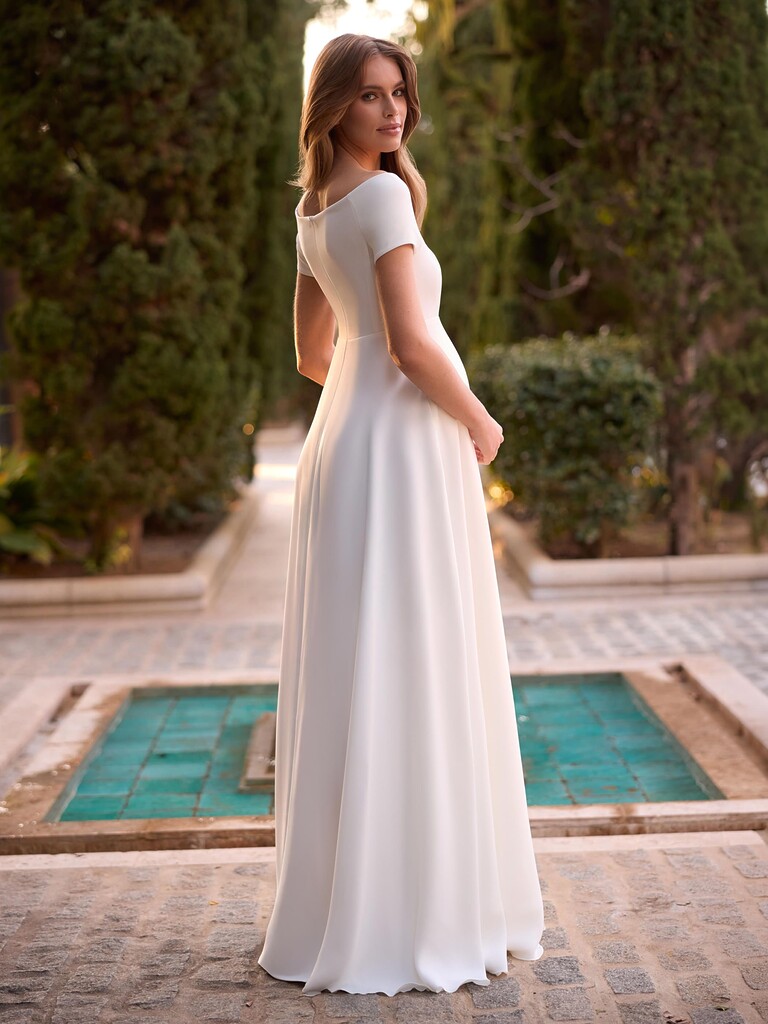 Cleanes Schwangerschaft-Brautkleid von Bianco Evento