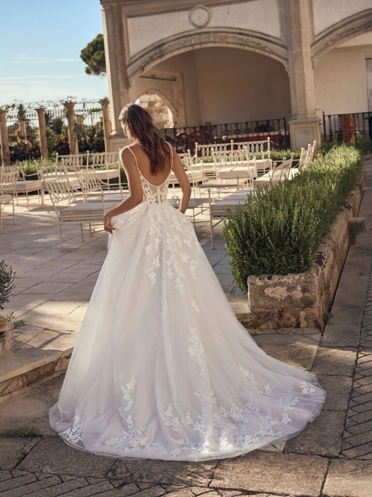Tüllkleid von Modeca mit floraler Spitze