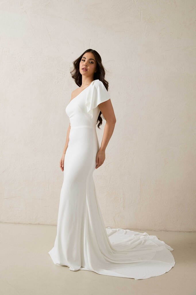 One-Shoulder Brautkleid von Weise im Fit&Flare Schnitt
