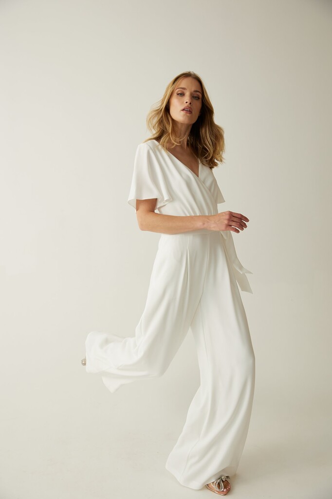 Schlichter Wickeljumpsuit von Weise