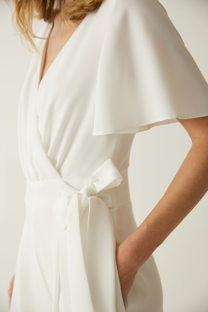 Schlichter Wickeljumpsuit von Weise